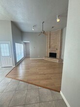 2038 Woodland Hills Dr in Missouri City, TX - Building Photo - Building Photo