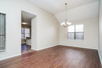 812 Ironsides Ln in Blue Mound, TX - Building Photo - Building Photo