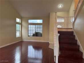 3328 S Huntington Crest Ct in Las Vegas, NV - Foto de edificio - Building Photo