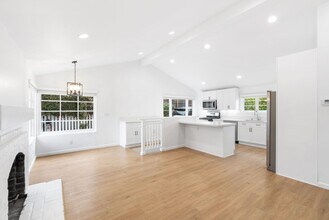 617-621 Lombardy Ln in Laguna Beach, CA - Building Photo - Building Photo