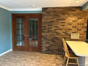 613 E Lincoln Ave, Unit B in Royal Oak, MI - Building Photo - Building Photo