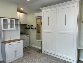 3909 E Wethersfield Rd, Unit Cactus Casita in Phoenix, AZ - Building Photo - Building Photo