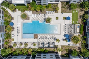 Noble on Newberry in Gainesville, FL - Building Photo