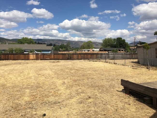 1707 5th St in Susanville, CA - Building Photo - Building Photo