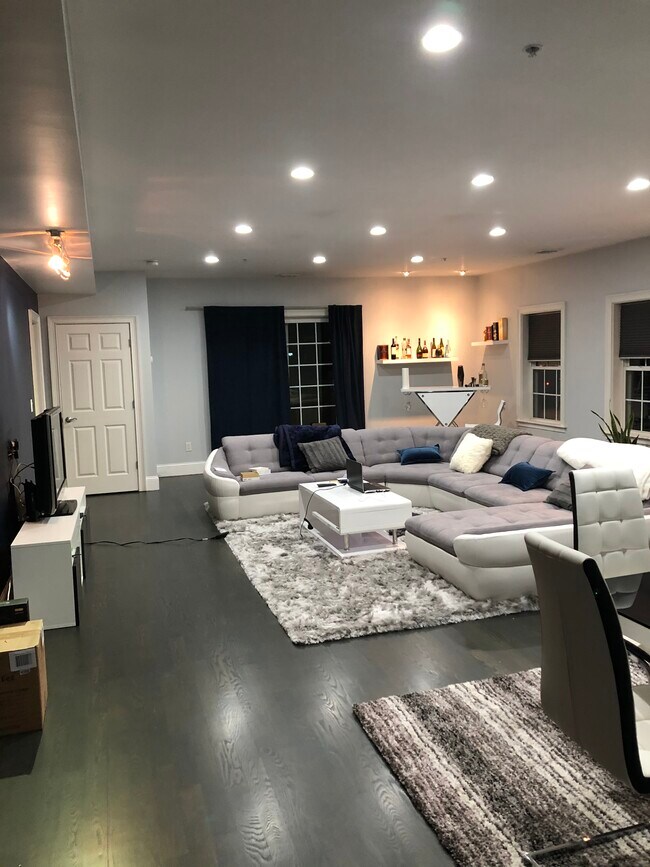 property at 87 Franklin St