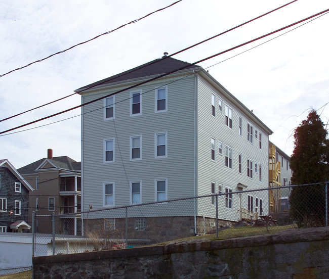 31 William St in Fall River, MA - Building Photo - Building Photo