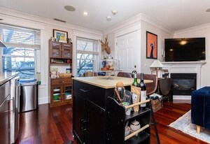 632 E Broadway, Unit 4 in Boston, MA - Building Photo