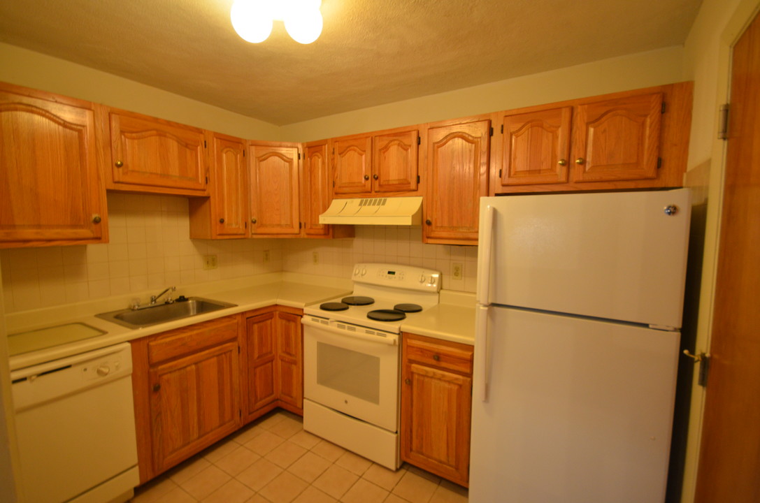 278 Grove St in Newton, MA - Building Photo