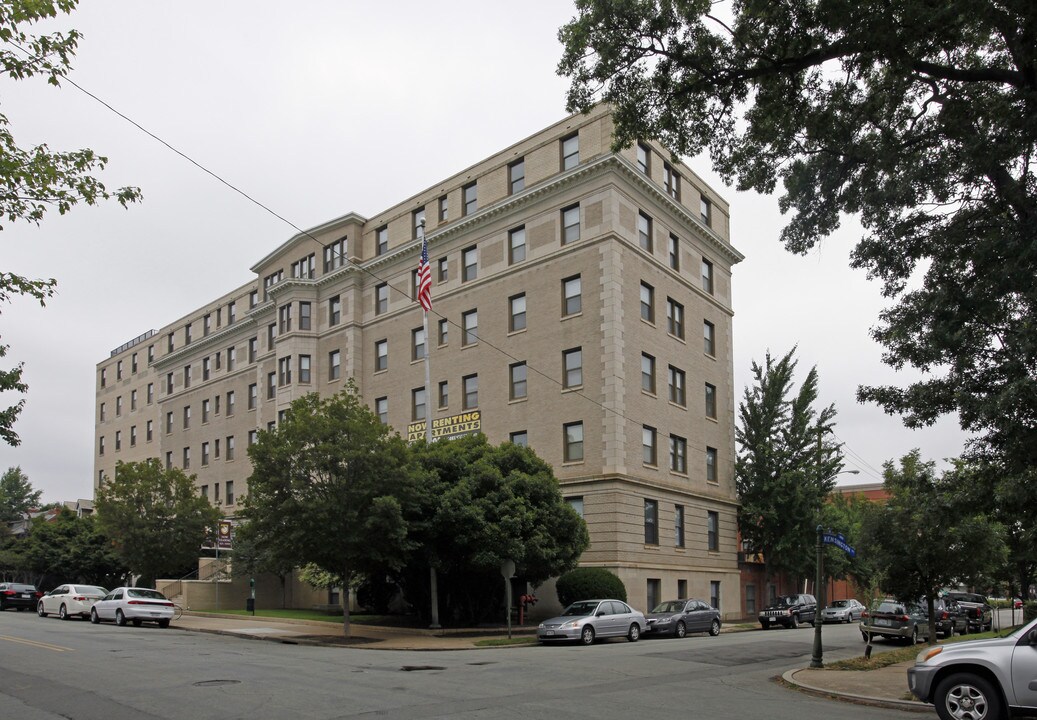 Kensington Court in Richmond, VA - Foto de edificio