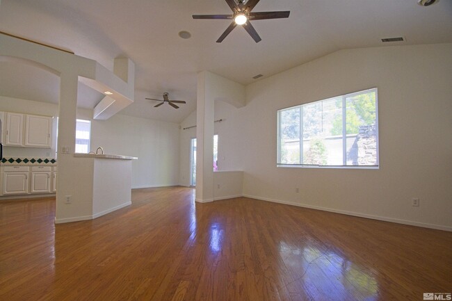 1167 Tule Dr in Reno, NV - Building Photo - Building Photo