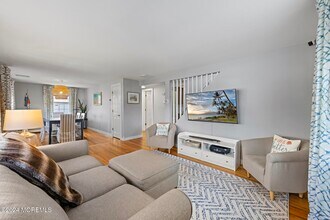 345 MacArthur Ave in Long Branch, NJ - Building Photo - Building Photo