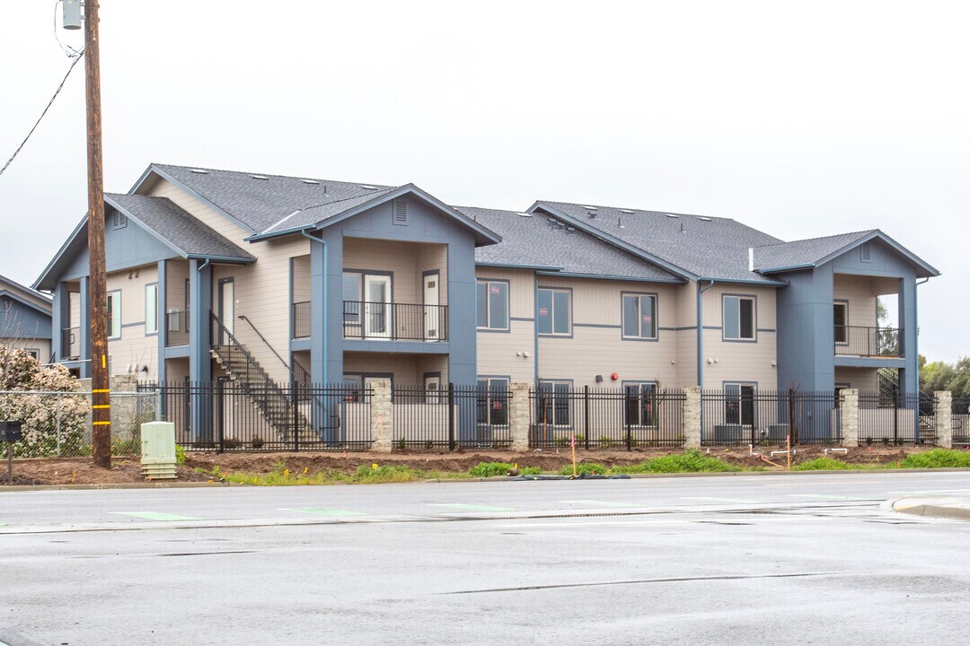 Broadstone Place in Fresno, CA - Foto de edificio