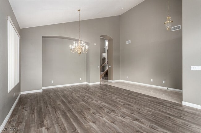 property at 1001 Eaglewood Dr