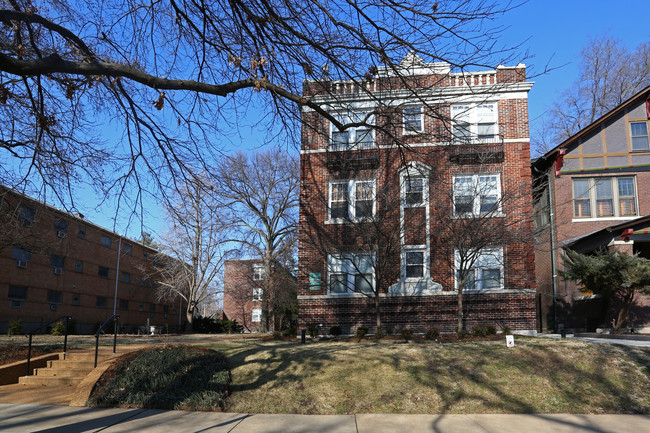 4133 Magnolia Ave in St. Louis, MO - Building Photo - Building Photo