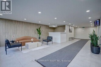 100 Echo Point in Toronto, ON - Building Photo - Building Photo