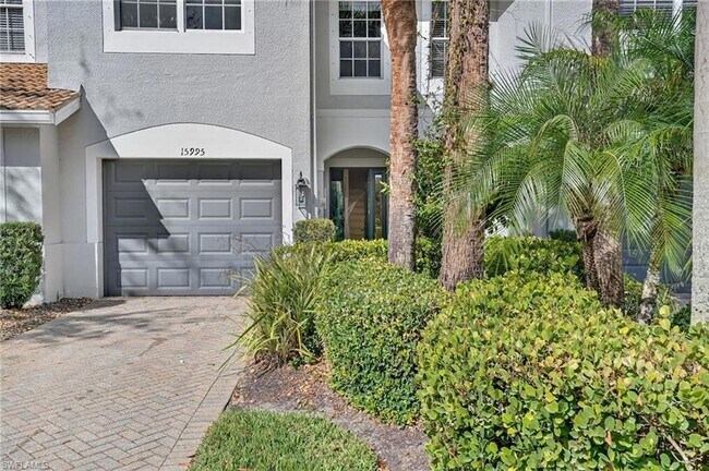 15995 Caldera Ln in Naples, FL - Building Photo - Building Photo