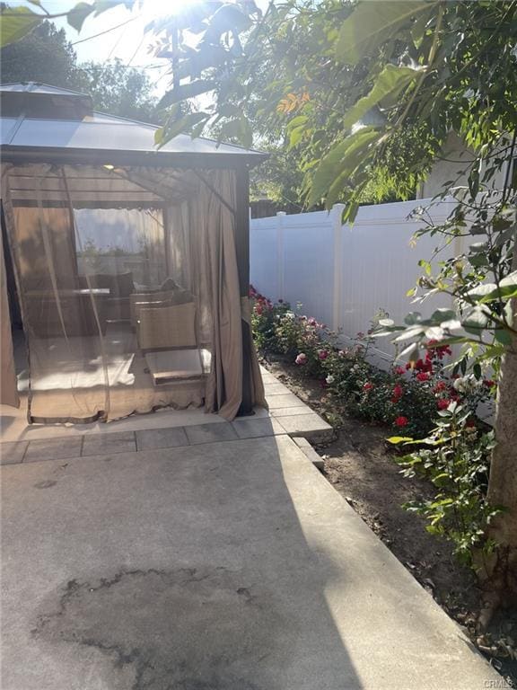 10335 Ruffner Ave in Los Angeles, CA - Building Photo - Building Photo
