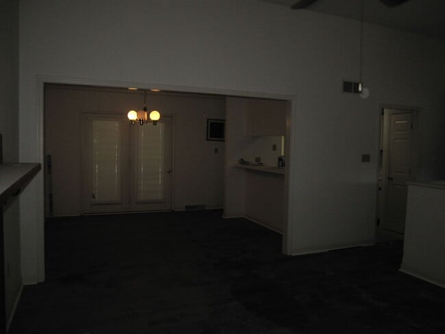 111 W Alhambra Dr in Columbia, MO - Building Photo - Building Photo