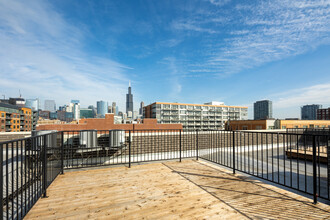 Madison Throop Place in Chicago, IL - Building Photo - Building Photo