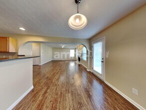 5899 Brookstone Dr in Indianapolis, IN - Building Photo - Building Photo