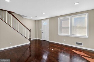 3814 Erdman Ave in Baltimore, MD - Building Photo