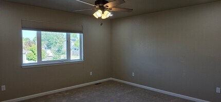 4949 Green River St in Cheyenne, WY - Foto de edificio - Building Photo
