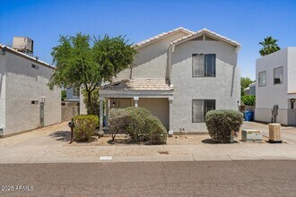2730 E Cambridge Ave in Phoenix, AZ - Building Photo - Building Photo