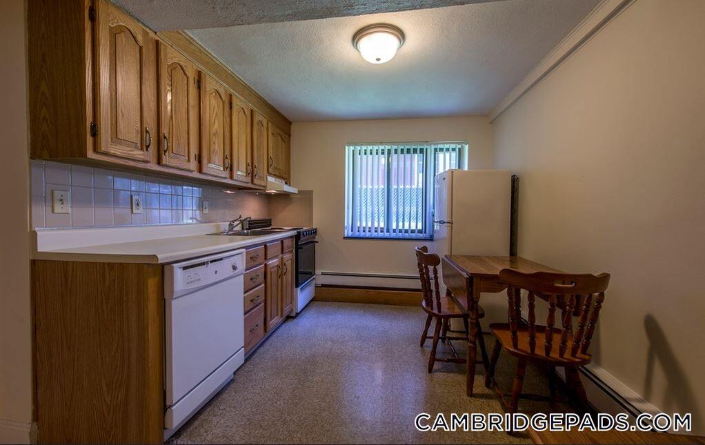 9 Chester St in Cambridge, MA - Building Photo