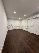 2142 10th Ave W in Seattle, WA - Building Photo - Building Photo