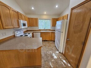828 Kelsea St in Medical Lake, WA - Building Photo - Building Photo