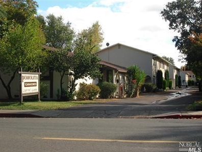 Pomolita Townhomes in Ukiah, CA - Building Photo