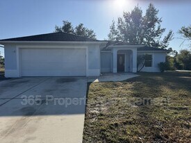 3614 Cordova Terrace in North Port, FL - Building Photo