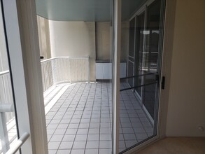 1212 Nuuanu Ave in Honolulu, HI - Foto de edificio - Building Photo