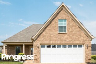 8985 Gavin Dr in Olive Branch, MS - Building Photo