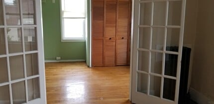 210 S Michigan Ave, Unit B in Big Rapids, MI - Building Photo - Building Photo