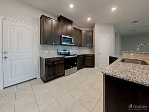119 Gustaf Trl in Uhland, TX - Building Photo - Building Photo