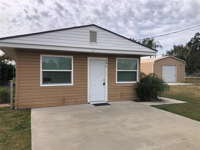 246 W Bay Ave in Eagle Lake, FL - Building Photo - Building Photo