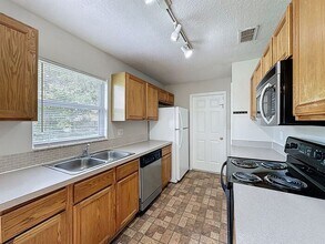 162 Guadalajara Dr in Kissimmee, FL - Building Photo - Building Photo