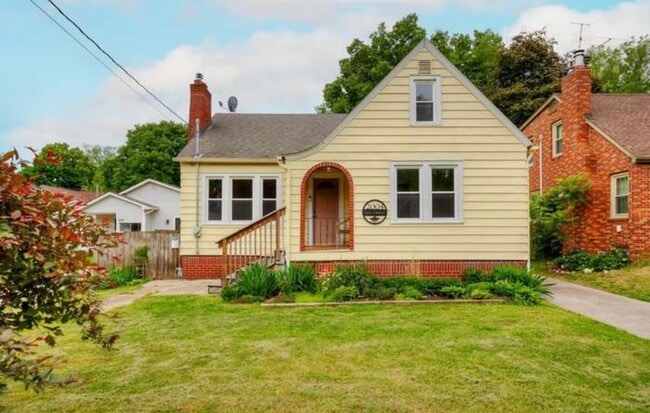 property at 2004 40th St