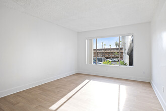 State in San Diego, CA - Building Photo - Interior Photo