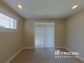 3993 NW Currawong Ct in Camas, WA - Building Photo - Building Photo