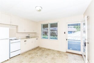 1918 Waiola St in Honolulu, HI - Building Photo