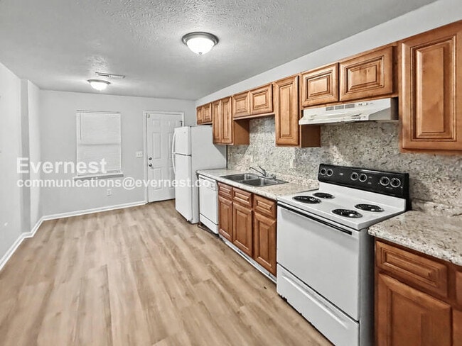 248 Foxglen Rd in Birmingham, AL - Building Photo - Building Photo