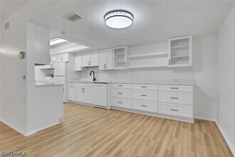 3615 Boca Ciega Dr in Naples, FL - Building Photo - Building Photo