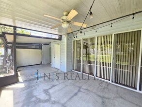 16223 Rambling Vine Dr W in Tampa, FL - Building Photo - Building Photo