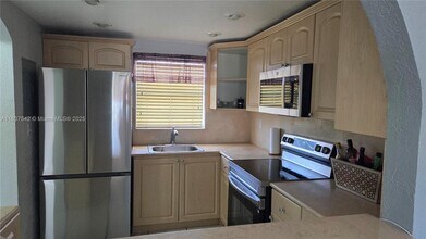 6800 W 16th Dr in Hialeah, FL - Building Photo - Building Photo