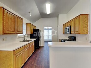 1204 Buehler Ct in Lewisville, TX - Building Photo - Building Photo