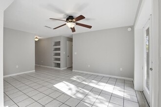 3741 NW 21st Dr in Gainesville, FL - Building Photo - Building Photo