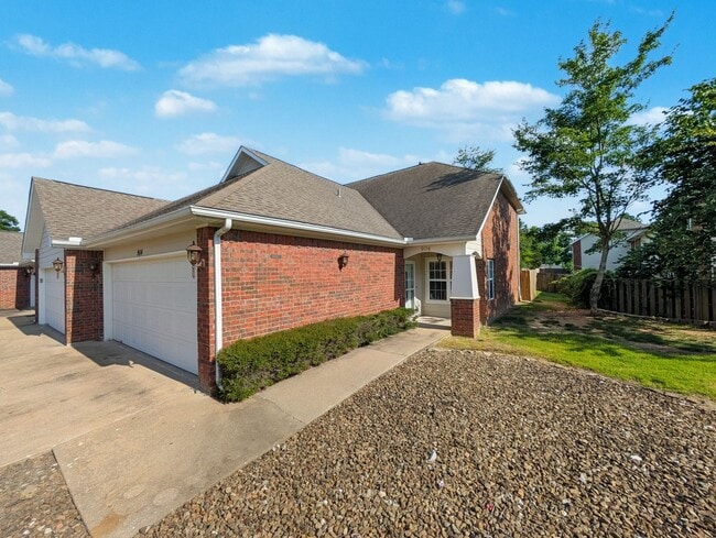 904 Dixson St in Rogers, AR - Building Photo - Building Photo