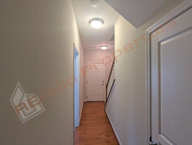 304 Kinellan Ln in Cary, NC - Building Photo - Building Photo